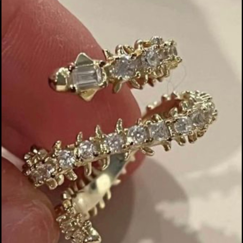 Beautiful Kendra Scott ring.